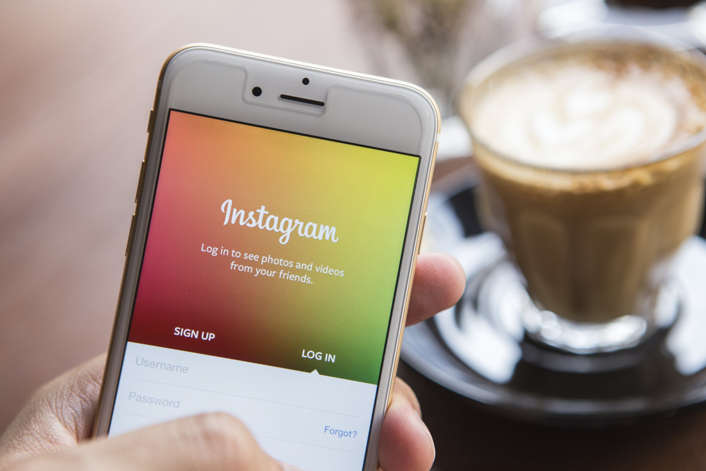 Instagram zásadne mení politiku zobrazovania príspevkov.